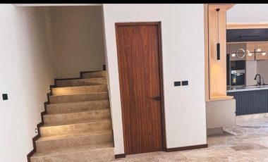 Excelente casa en venta en San Angel V