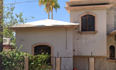 ¡ESPECTACULAR Y AMPLIA CASA EN VENTA! APROVECHA EL PRECIO BAJO - Cedro 2607, Santa Monica, 25720 Monclova, Coah.