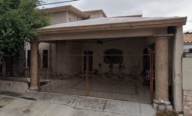 ¡ESPECTACULAR Y AMPLIA CASA EN VENTA! APROVECHA EL PRECIO BAJO - Cedro 2607, Santa Monica, 25720 Monclova, Coah.