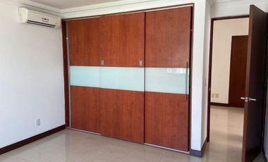 🏡 CASA EN VENTA – JIUTEPEC CENTRO 💰 $3,200,000 MXN  📍 Ubicación: * Jiutepec Centro * Cerca de comercios, escuelas y vías principales