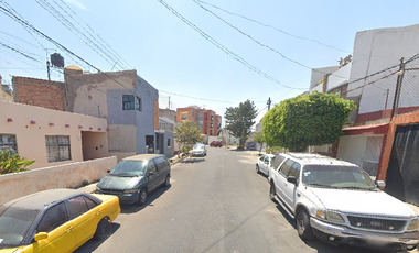 Casa en Venta Jardines de Santa Isabel Guadalajara Adjudicada
