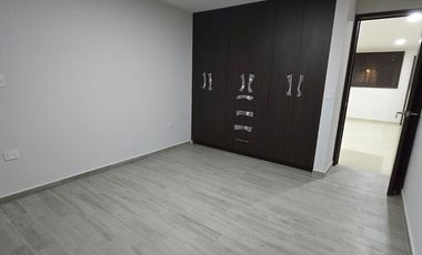 Renta amplia casa seminueva en La Calera