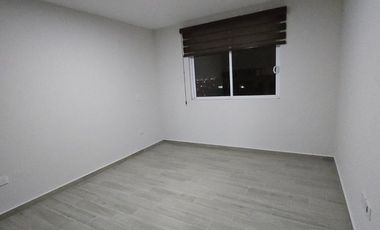 Renta amplia casa seminueva en La Calera