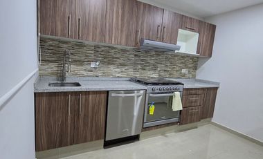 Renta amplia casa seminueva en La Calera