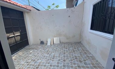 Casa en venta Las Orquídeas ingresando por la entrada al Jardín Botánico