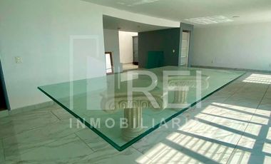 RENTA PENTHOUSE REMODELADO IDEAL PARA OFICINAS O HABITACIONAL GUADALAJARA CENTRO