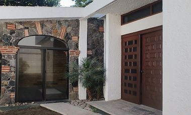 CUERNAVACA CHAPULTEPEC CASA EN RENTA EN PRIVADA CON VIGILANCIA