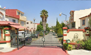 HERMOSA CASA EN VENTA EN FRACC. VILLA REAL, TECAMAC