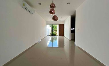 Casa en venta en Temozón Norte – 4 recamaras, gran terreno.