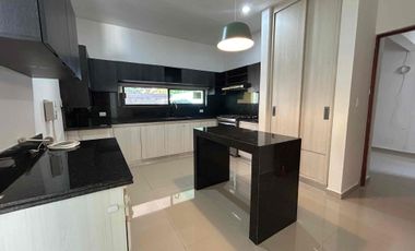 Casa en venta en Temozón Norte – 4 recamaras, gran terreno.