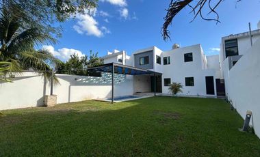 Casa en venta en Temozón Norte – 4 recamaras, gran terreno.