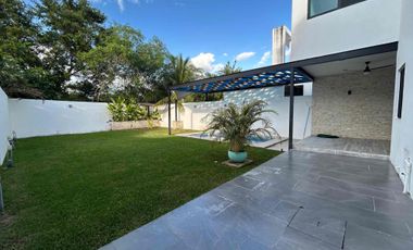 Casa en venta en Temozón Norte – 4 recamaras, gran terreno.