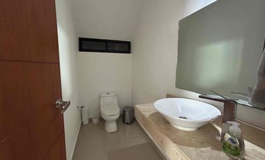 Casa en venta en Temozón Norte – 4 recamaras, gran terreno.