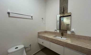 Casa en venta en Temozón Norte – 4 recamaras, gran terreno.