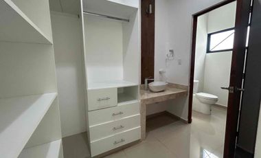 Casa en venta en Temozón Norte – 4 recamaras, gran terreno.