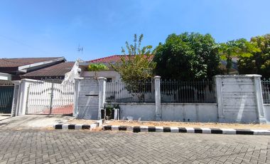 Dijual Rumah di Jalan Utama Perumahan Satelit Indah  Surabaya Barat