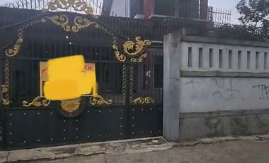 Disewakan Rumah Besar dengan harga murah di Pinggir Jalan Mekar Sari Depok