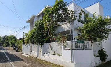 Rumah 2 Lantai Siap huni di utara Stadion Maguwo, dekat Jogja Bay dan SD Model