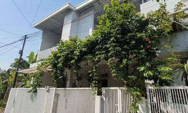 Rumah 2 Lantai Siap huni di utara Stadion Maguwo, dekat Jogja Bay dan SD Model