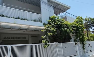 Rumah 2 Lantai Siap huni di utara Stadion Maguwo, dekat Jogja Bay dan SD Model