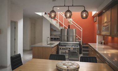 Rumah 2 Lantai Siap huni di utara Stadion Maguwo, dekat Jogja Bay dan SD Model