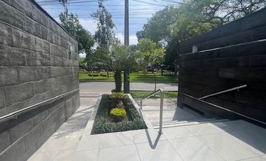 Venta de Departamento Frente a Parque en Primer Piso. Corpac San Isidro.