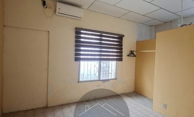 Se Vende Villa de 5 Dormitorios amplia de 270m2 de terreno cerca al ECU911