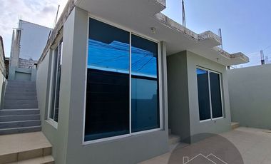 En Machala, Av. Onceava Norte se Vende Villa con losa para Proyección de otro piso
