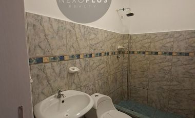 En Machala, Av. Onceava Norte se Vende Villa con losa para Proyección de otro piso