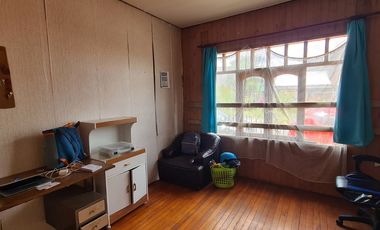 Imperdible Inversión en Castro: Casona de 19 Dormitorios frente a Mirador Chacabuco