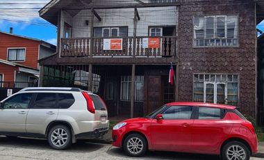 Imperdible Inversión en Castro: Casona de 19 Dormitorios frente a Mirador Chacabuco