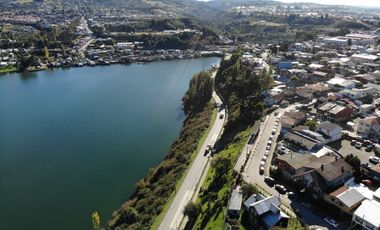 Imperdible Inversión en Castro: Casona de 19 Dormitorios frente a Mirador Chacabuco