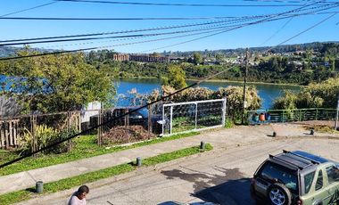 Imperdible Inversión en Castro: Casona de 19 Dormitorios frente a Mirador Chacabuco