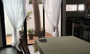 CASA EN VENTA EN MERIDA F-21161, 3 REC. LA REJOYADA $6,500,000