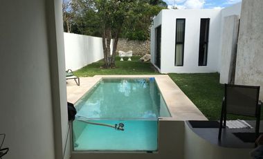 CASA EN VENTA EN MERIDA F-21161, 3 REC. LA REJOYADA $6,500,000