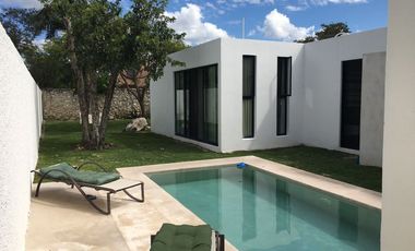 CASA EN VENTA EN MERIDA F-21161, 3 REC. LA REJOYADA $6,500,000