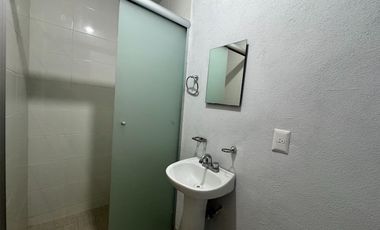 Casa en renta en Coto en Parques de Tesistan