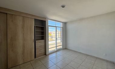 Casa en renta en Coto en Parques de Tesistan