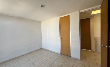 Casa en renta en Coto en Parques de Tesistan