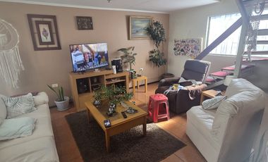 Se vende Hermosa Casa en Belloto Centro, Quilpué.