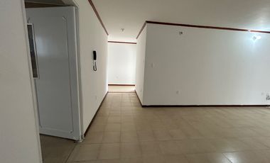 VENDO APARTAMENTO PARA REMODELAR A SU GUSTO EN EDIFICIO TORREON EN CABECERA DEL LLANO EN BUCARAMANGA