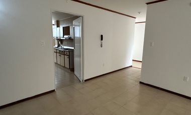VENDO APARTAMENTO PARA REMODELAR A SU GUSTO EN EDIFICIO TORREON EN CABECERA DEL LLANO EN BUCARAMANGA