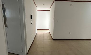 VENDO APARTAMENTO PARA REMODELAR A SU GUSTO EN EDIFICIO TORREON EN CABECERA DEL LLANO EN BUCARAMANGA