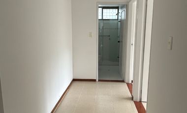 VENDO APARTAMENTO PARA REMODELAR A SU GUSTO EN EDIFICIO TORREON EN CABECERA DEL LLANO EN BUCARAMANGA