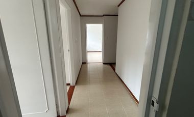 VENDO APARTAMENTO PARA REMODELAR A SU GUSTO EN EDIFICIO TORREON EN CABECERA DEL LLANO EN BUCARAMANGA