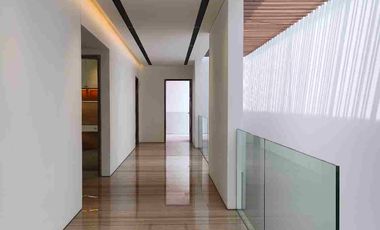 Dijual rumah mewah Full Furnished baru di Telaga Bodas Gajahmungkur