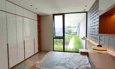 Dijual rumah mewah Full Furnished baru di Telaga Bodas Gajahmungkur