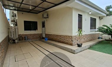 En Venta en Machala en Av. Onceava Norte Se Vende LInda Villa Independiente de 3 Dormitorios