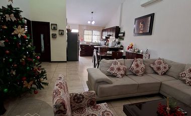 En Venta en Machala en Av. Onceava Norte Se Vende LInda Villa Independiente de 3 Dormitorios
