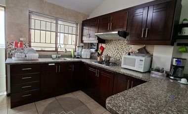 En Venta en Machala en Av. Onceava Norte Se Vende LInda Villa Independiente de 3 Dormitorios